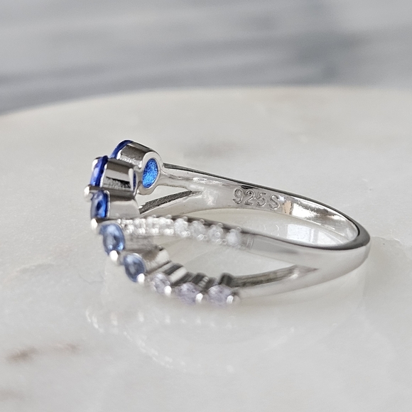 Blue Sapphire Swarovski crystal criss cross ring, 925 Sterling Silver - Picture 7 of 8